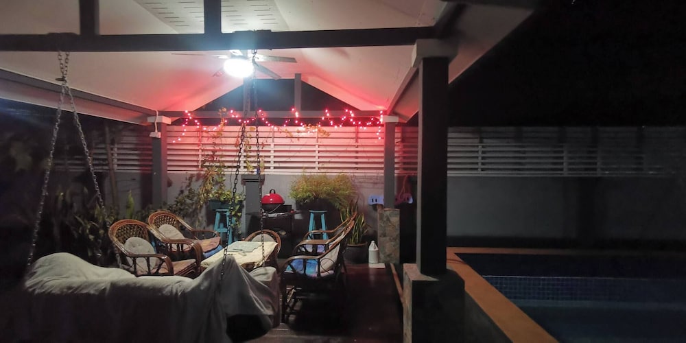 Stardome Pool House of Absolute Privacy