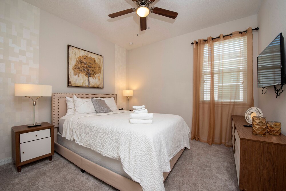 1799 Amazing 9Bd Near Disney