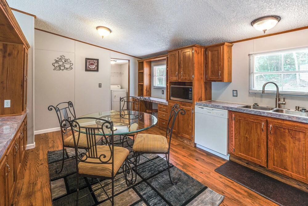 Near Kanawha River & ATV Trails: Home w/ Deck!