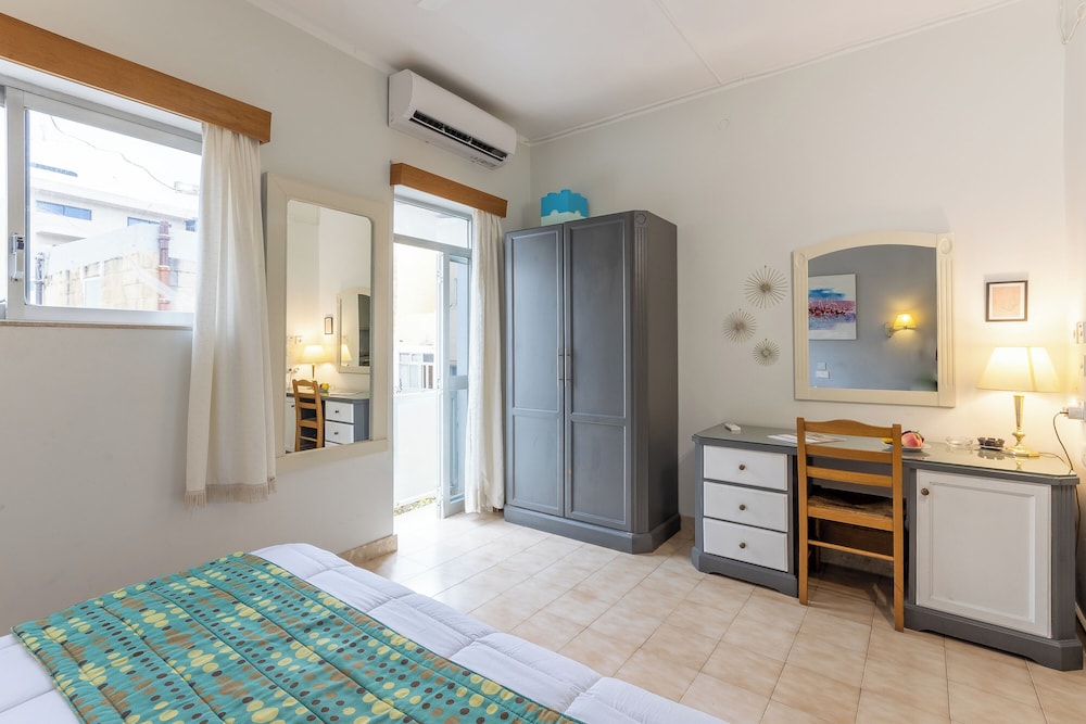 Exiles Bay - Stefanella Apart 6