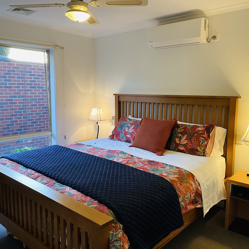 Maroondah 3 Bedroom House view 4