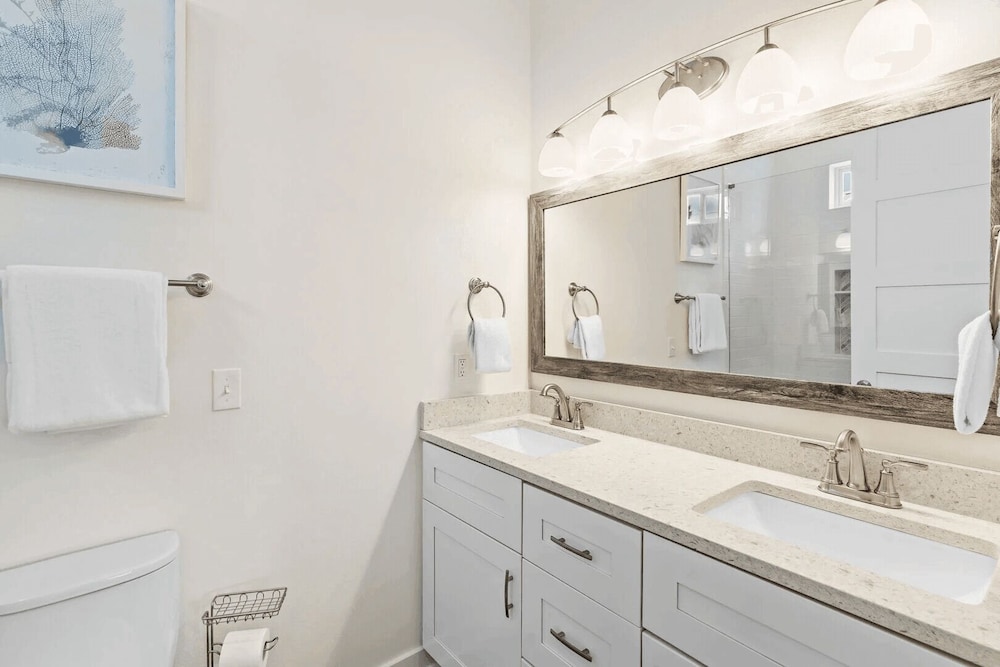 Wanderlust by Avantstay Walk to Beach + Pool New Construction