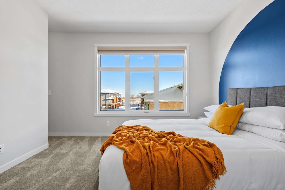 The Belmont Luxury NEW Home Free Indoorparking