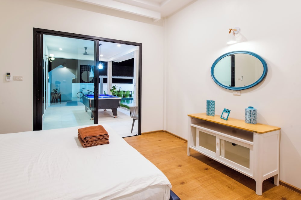 Full moon Bay hua hin Cha-am