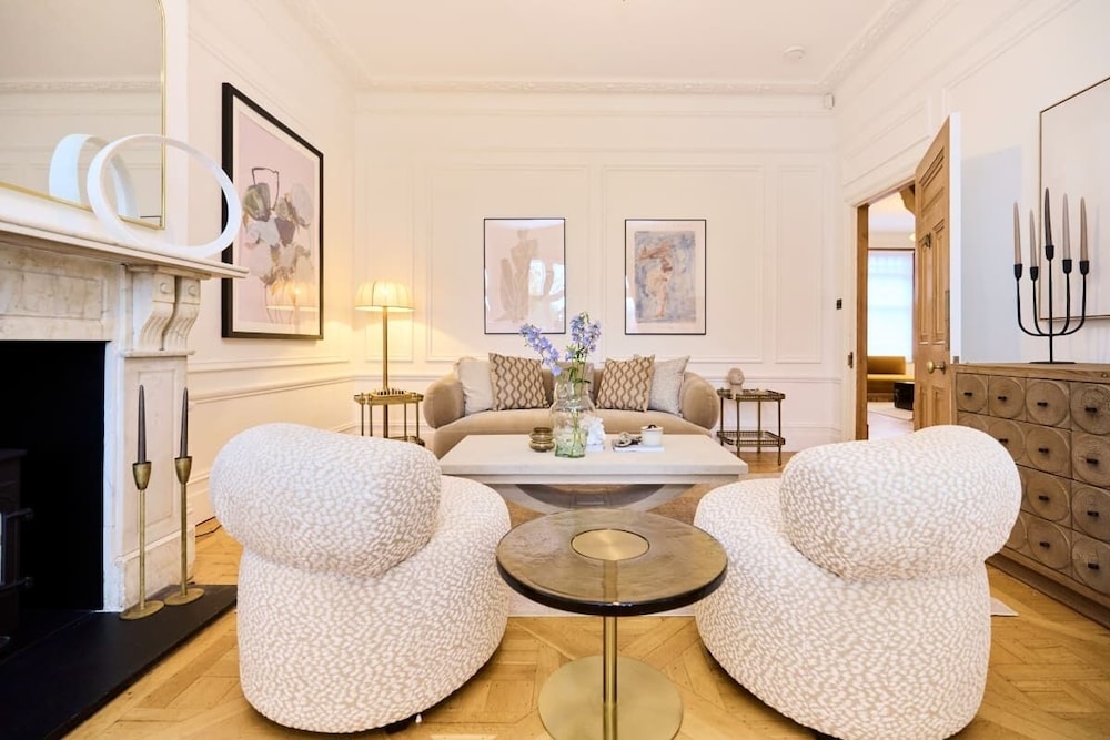 The Rosebery Retreat - Inviting 4bdr With Garden