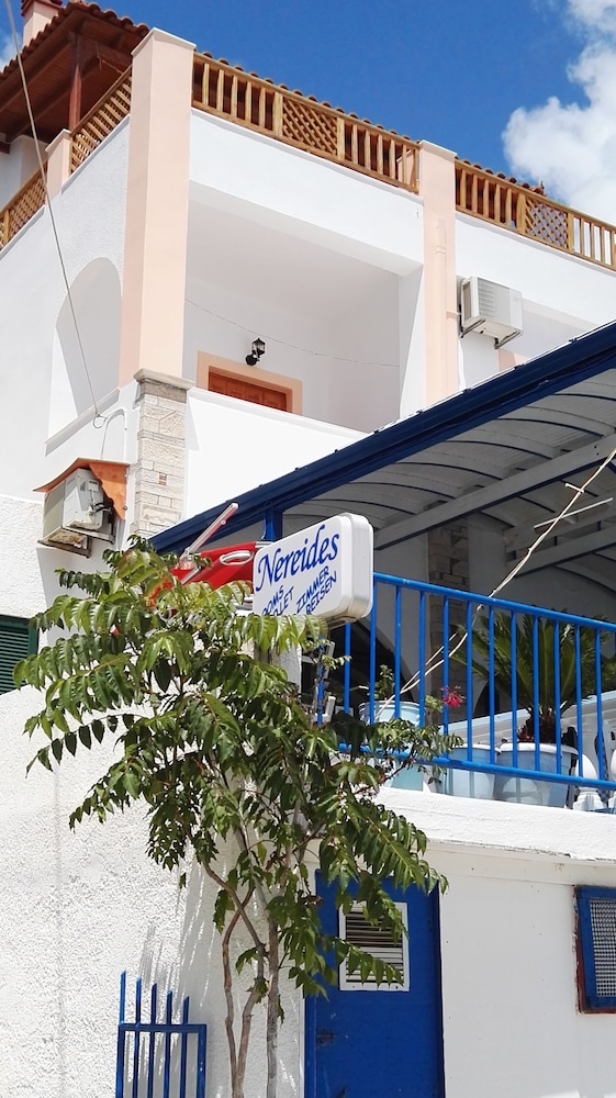 Nereides Apartments