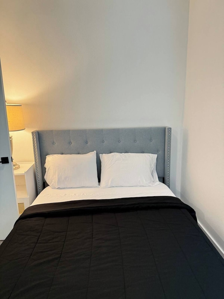 Mansfield Room 3