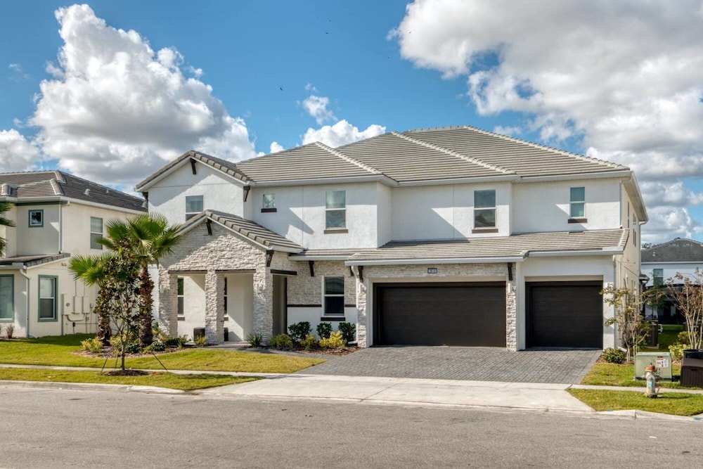 Ultimate Luxury Home Near Disney - Image 1