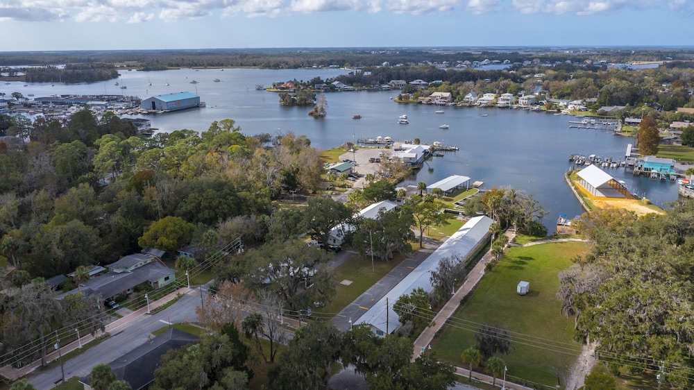 King's Bay Lodge