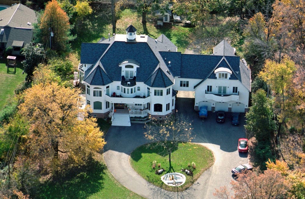 Columbia Vacations - The Columbia Inn at Peralynna Manor - Property Image 1