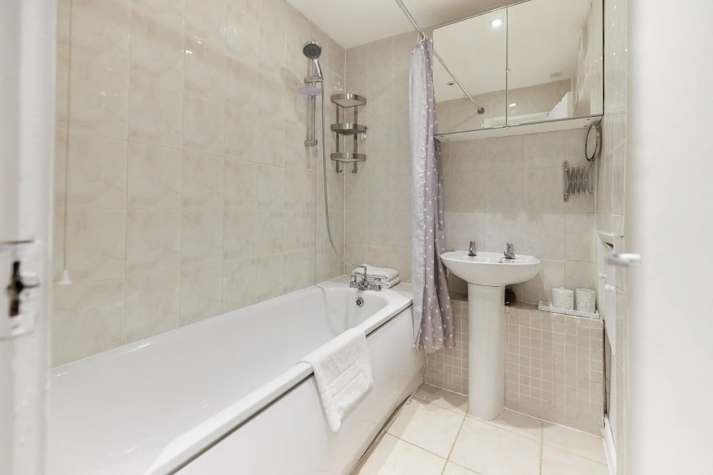 The Kennington Park Crib - Lovely 2bdr Flat With Garden