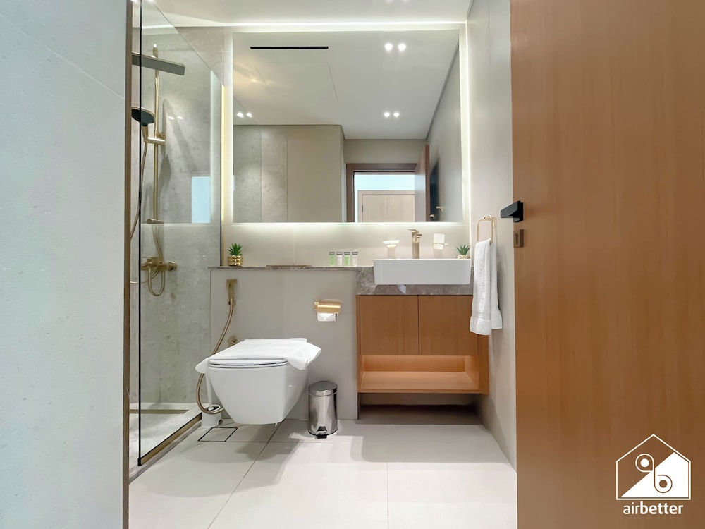 Bright & Modern1br Binghatti Amber JVC Dubai