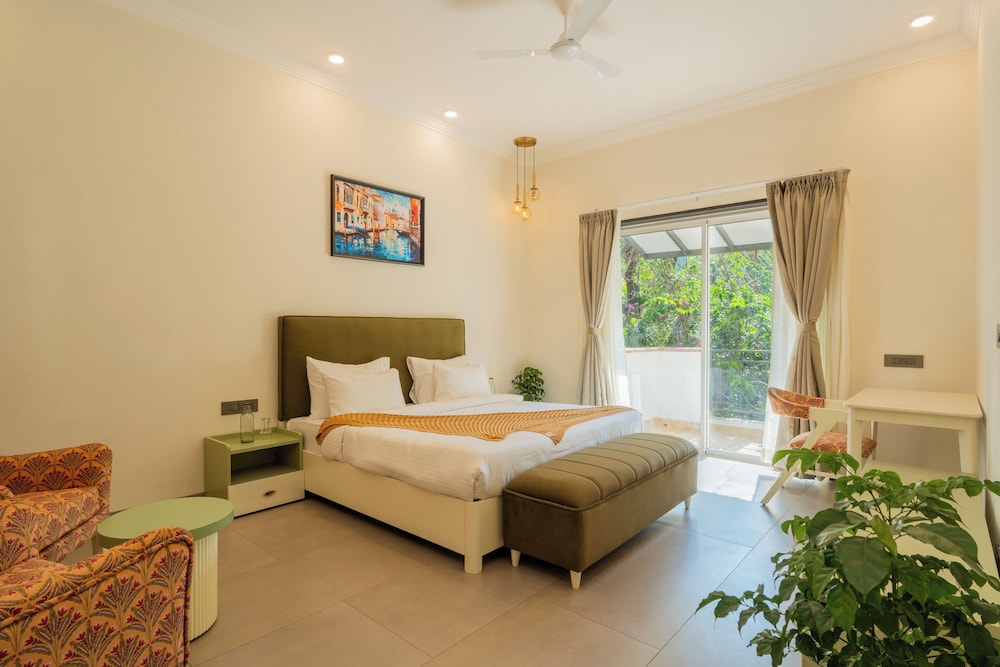 ELIVAAS Laguna Camellia | Luxe 4 BHK Villa Near Popular Beaches with Private Pool