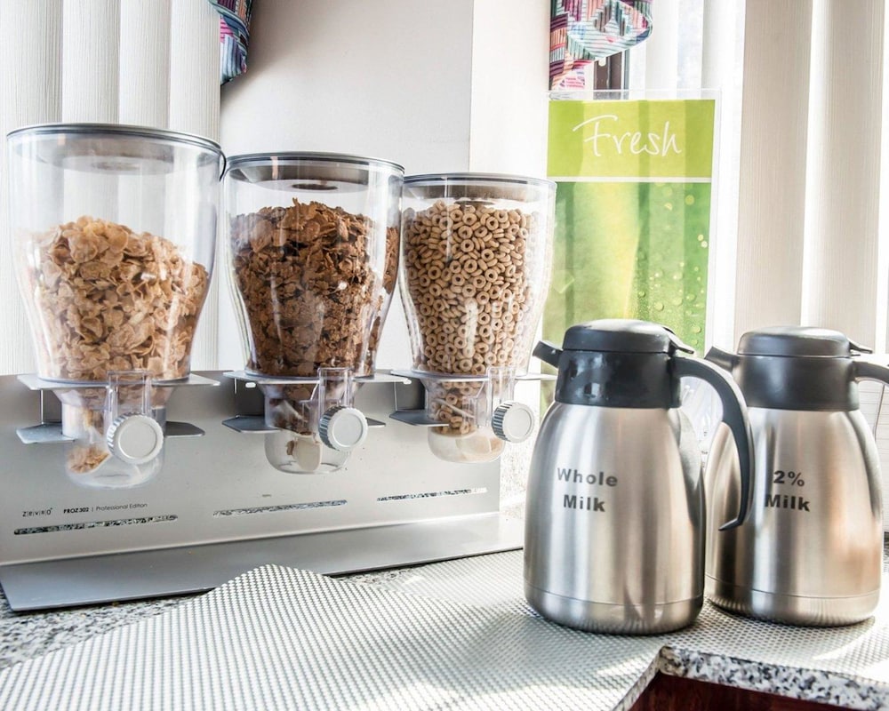 Marianna Vacations - Quality Inn Marianna - Property Image 9