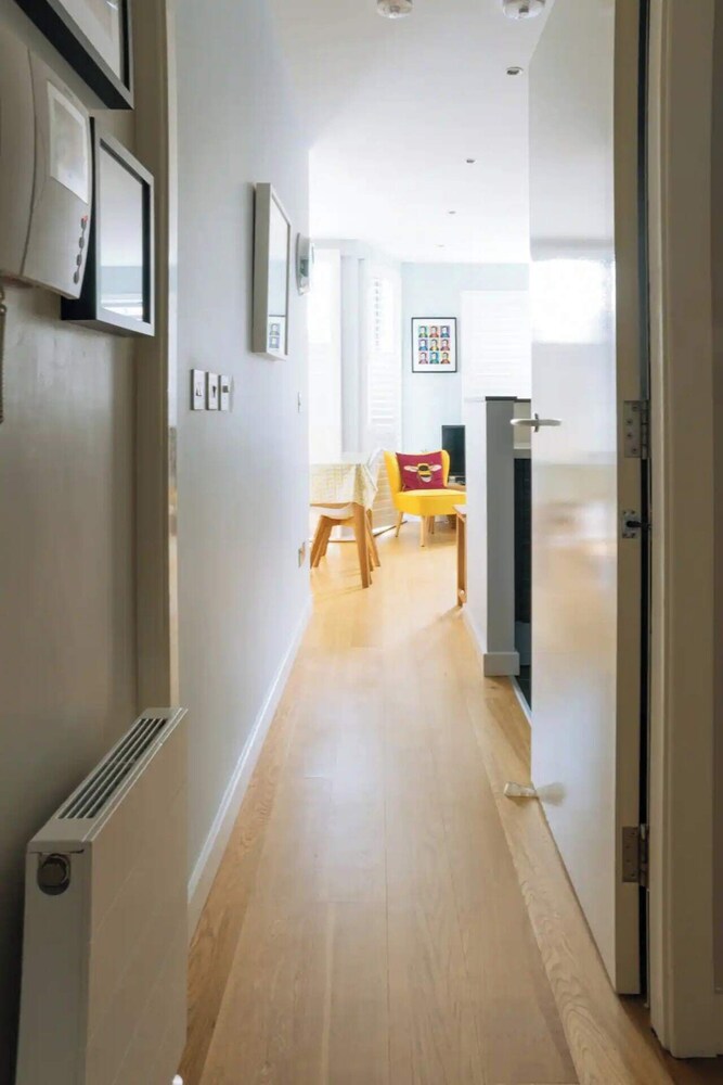 Beautiful & Modern 1BD Flat - Stockbridge view 3