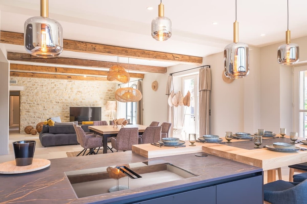 Villa Lou Panta Elegance and Comfort in the Heart of Saint-r My-de-provence