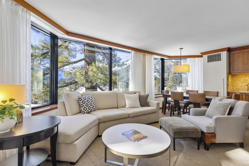 Valley View Condo w/ Resort Amenities