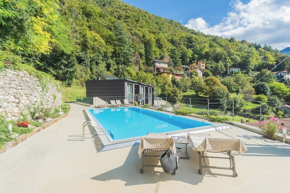 Residenza Maxim With Pool by Rent all Como