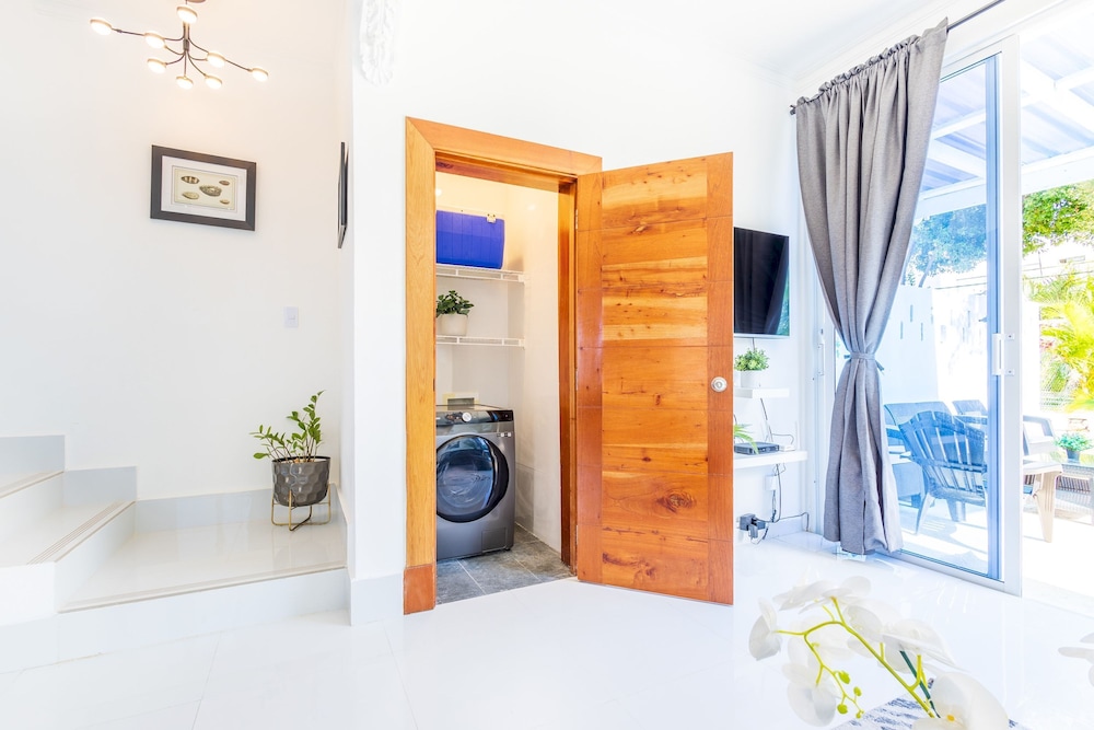New Stylish 3BR Villa With Private Pool Terrace