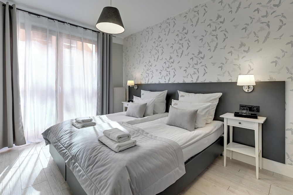 Aura - Riverside & Parking by Downtown Apartments