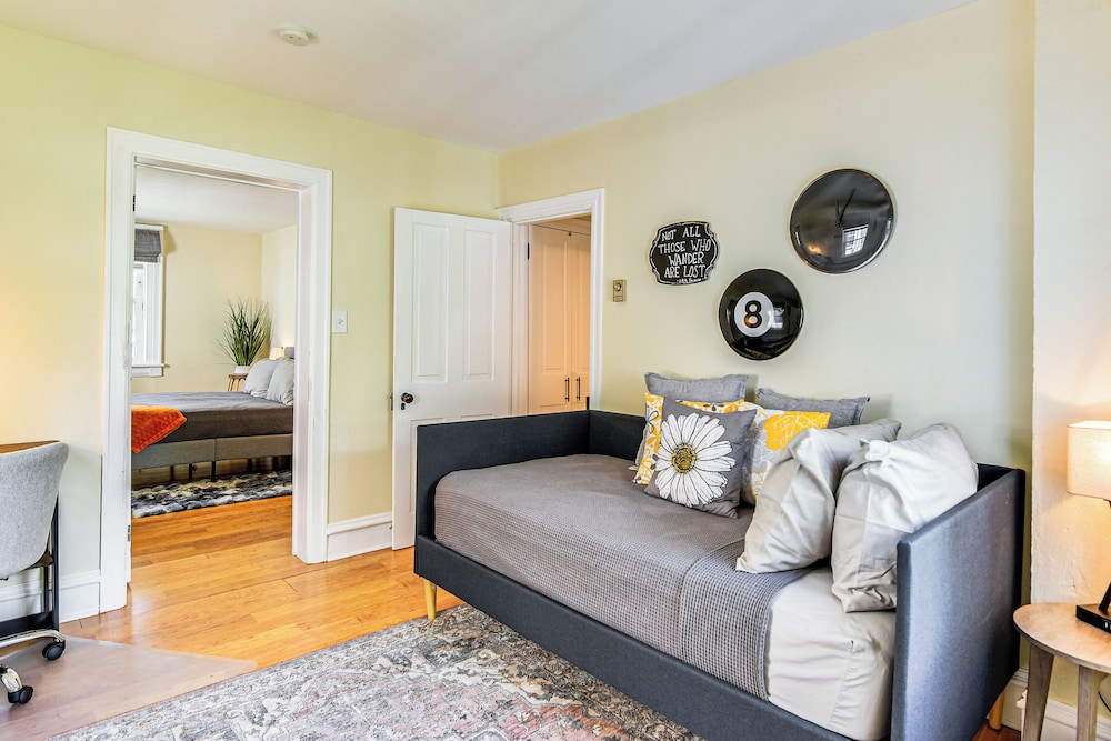 Near Nockamixon State Park: Telford Apt w/ Porch!
