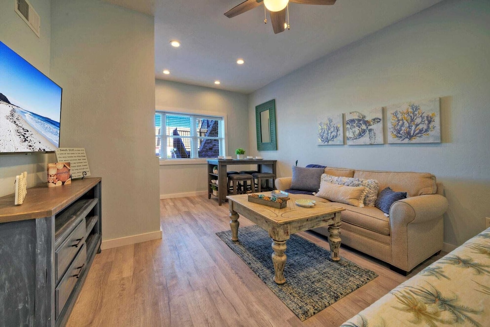 2 Units Beach Boardwalk, Pool, Pickleball + Tennis Island Retreat Complex