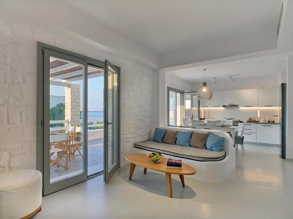 Empire Luxury Villas photo 2