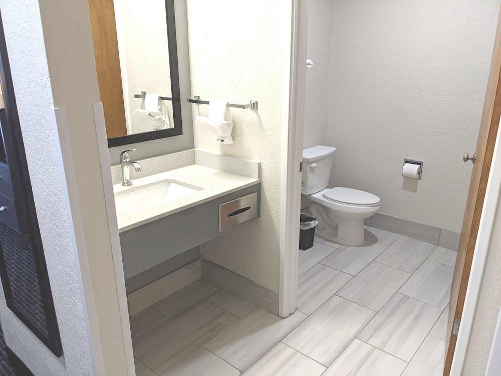 Morgan Hill Vacations - Quality Inn Suites South San Jose / Morgan Hill - Property Image 31