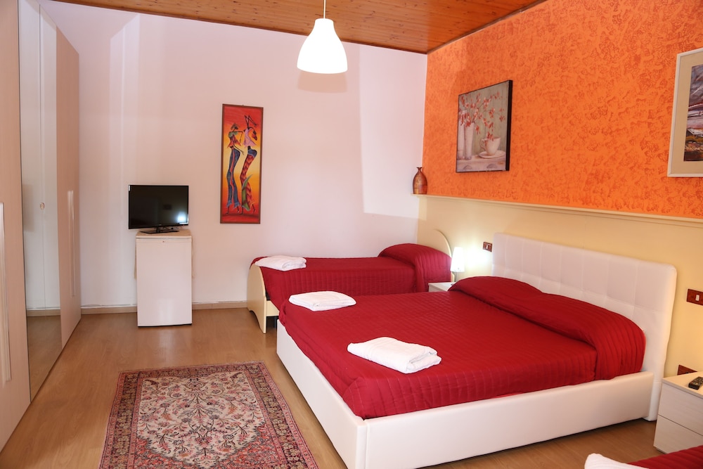 Hotel Company