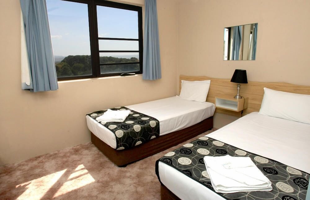 Burleigh Gardens North Hi-Rise view 5