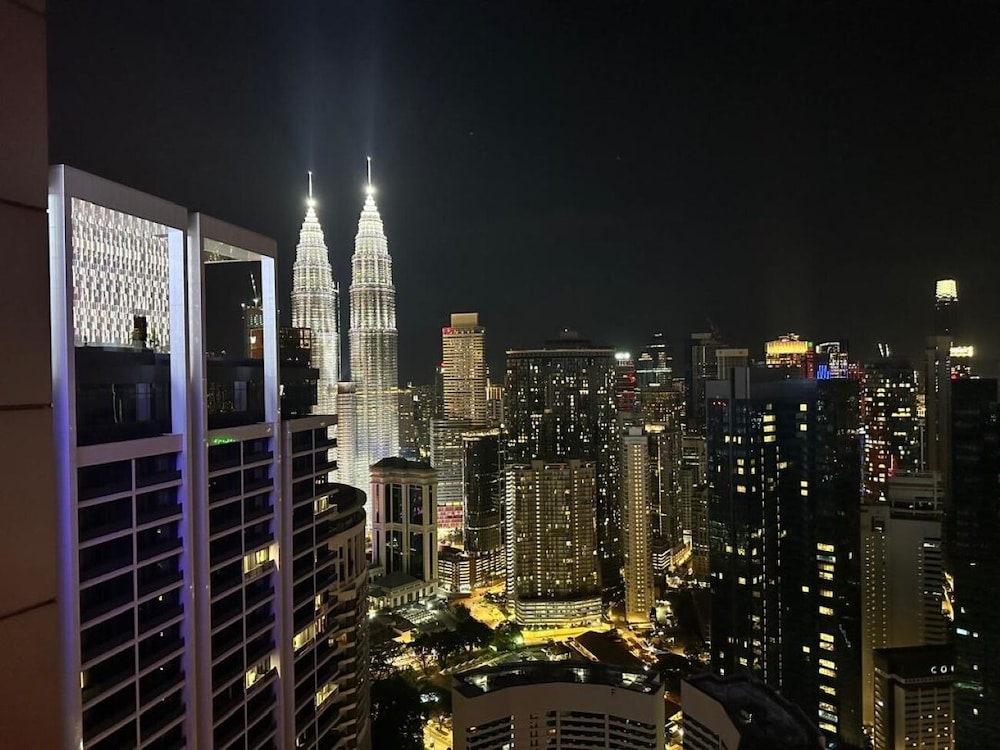 The Platinum KLCC by Moonlight