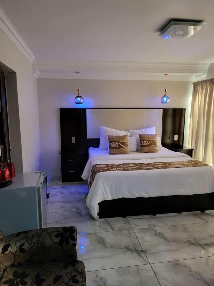 Zurich Garden Lodge