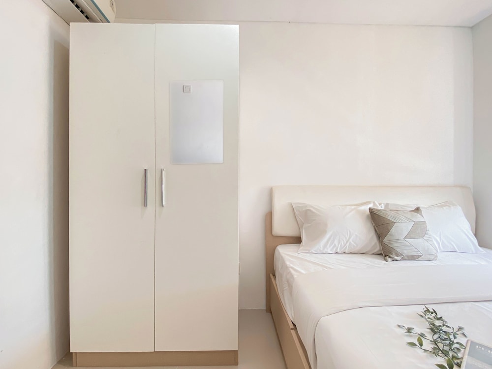 Basic 1Br Apartment At Vittoria Residence