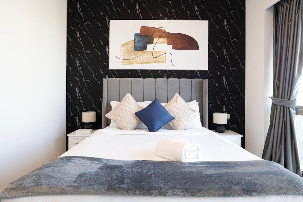 Roomszy Grande Residences Downtown Dubai