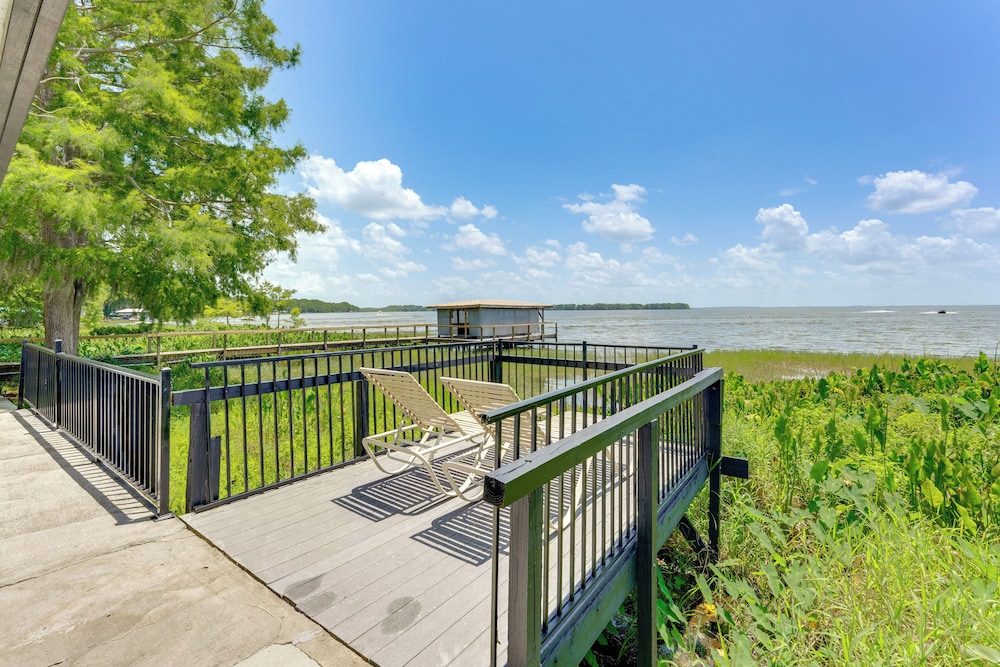 Family Home w/ Stunning Water Views in Tavares!