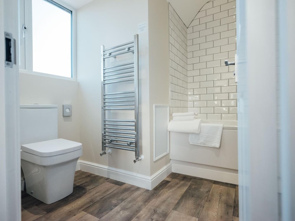 Worcester Vacations - The Bell Inn - Property Image 3