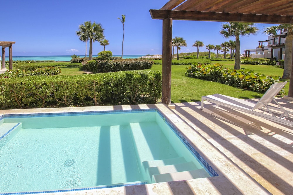 Punta Palmera Cap Cana by Essenza Retreats