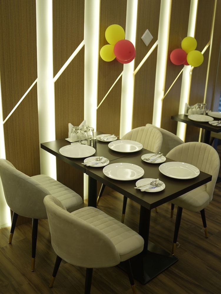 Hotel Divine international