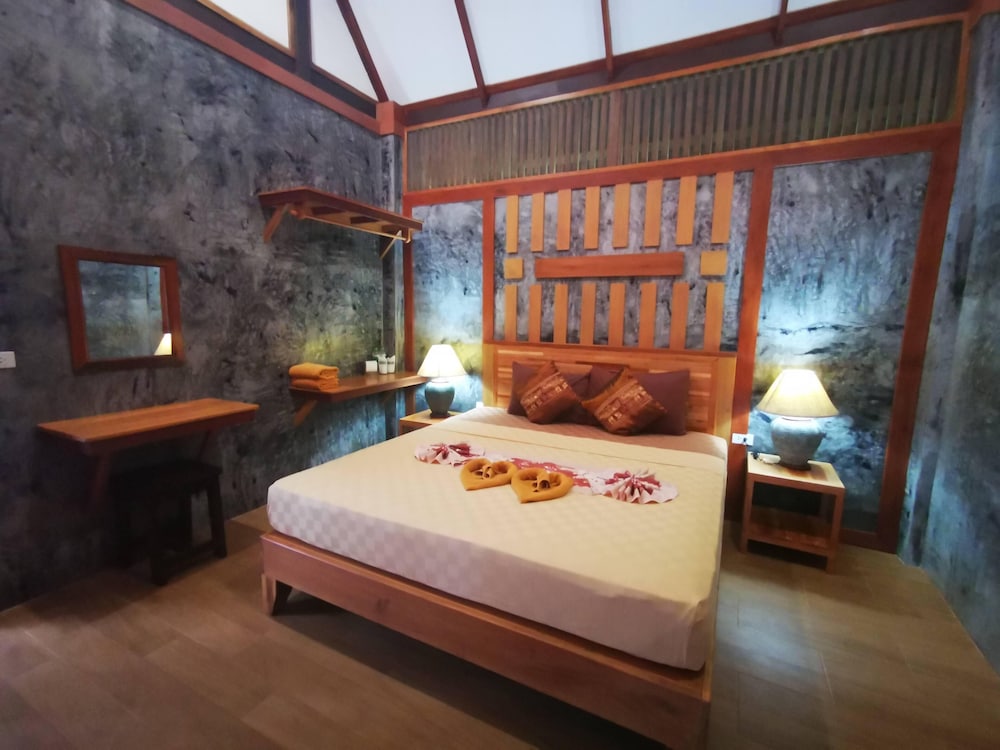 Phi Phi Relax Beach Resort
