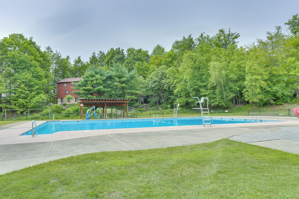 Family Friendly: Streamside Retreat in The Hideout