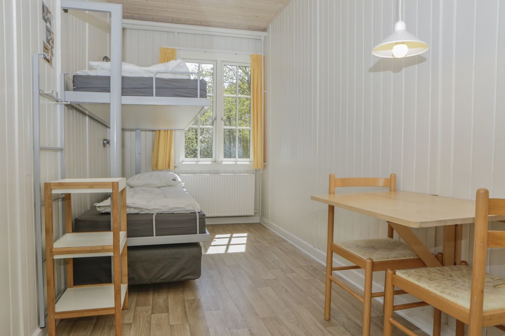 Rønne Vandrerhjem - Hostel