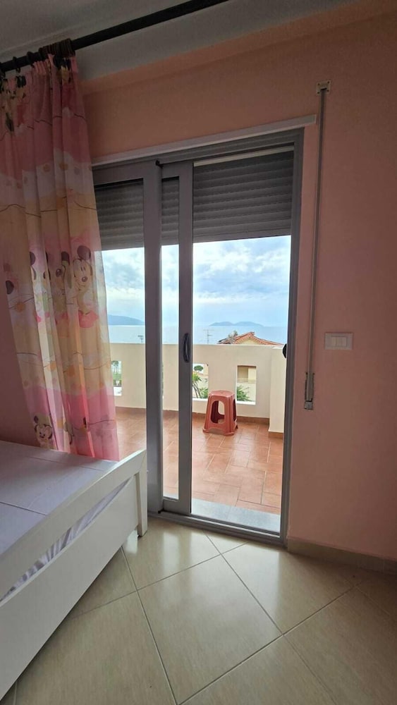 Tirent Apartment - Your Beach Home in Vlorë