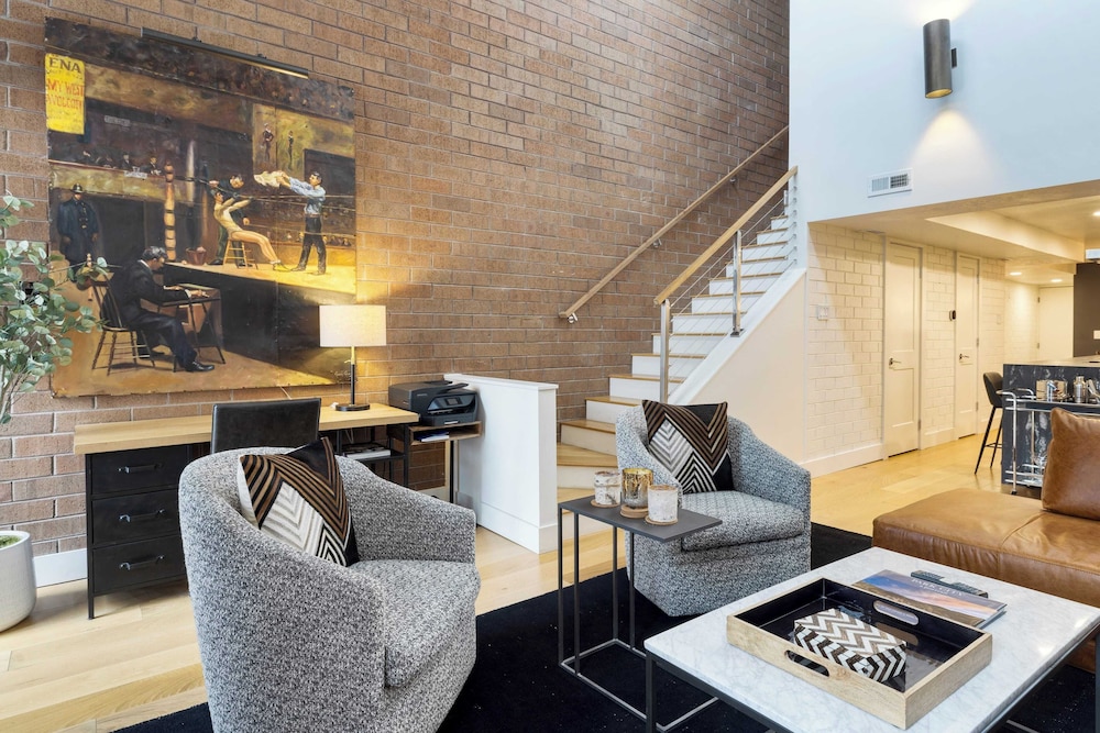 Parkside Condo by Avantstay Walk to Ski Lifts + Town Pool & Hot Tub Access