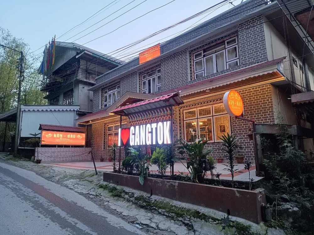 Kun Dau Residency
