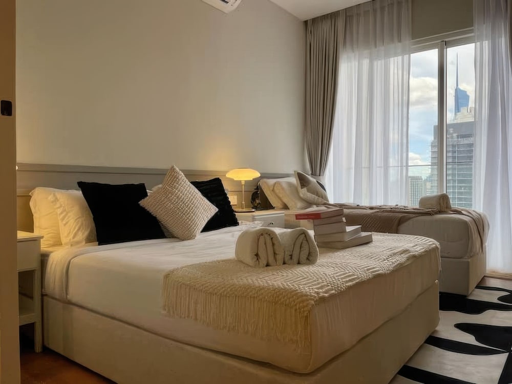Platinum Quill Apartments Residences