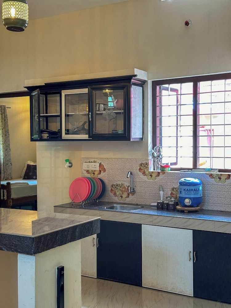 Molly's Hostel