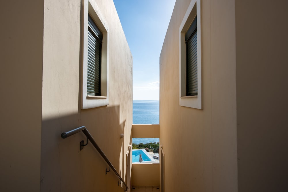 Portela Suites Kastri