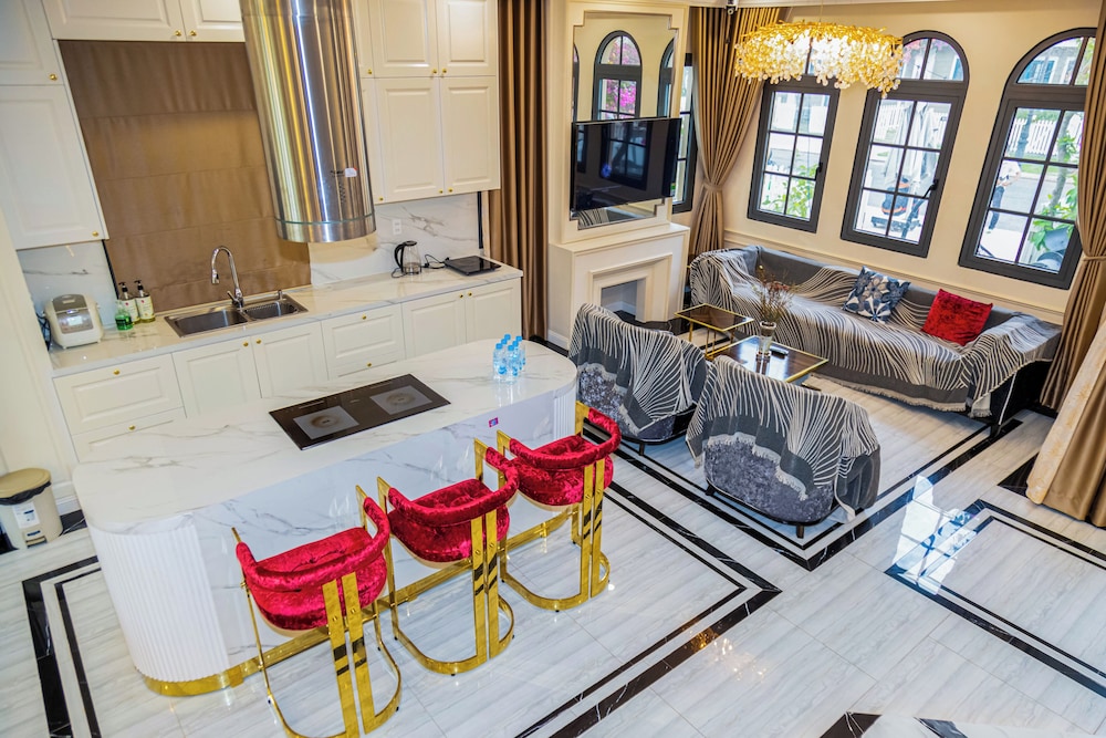 Luxury 3 br La Fleur Villa-Novaworld PT