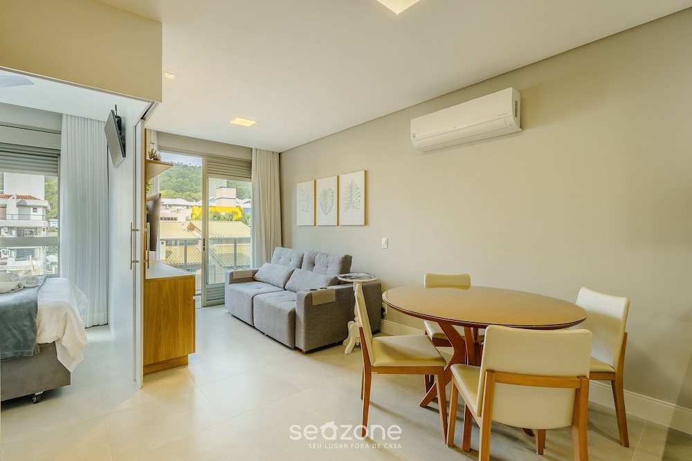 Elus - Building With Rooftop Pool 350m From the Beach!