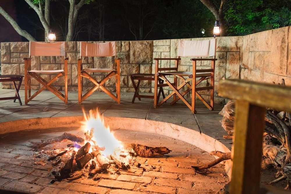 Izapa bush and game lodge